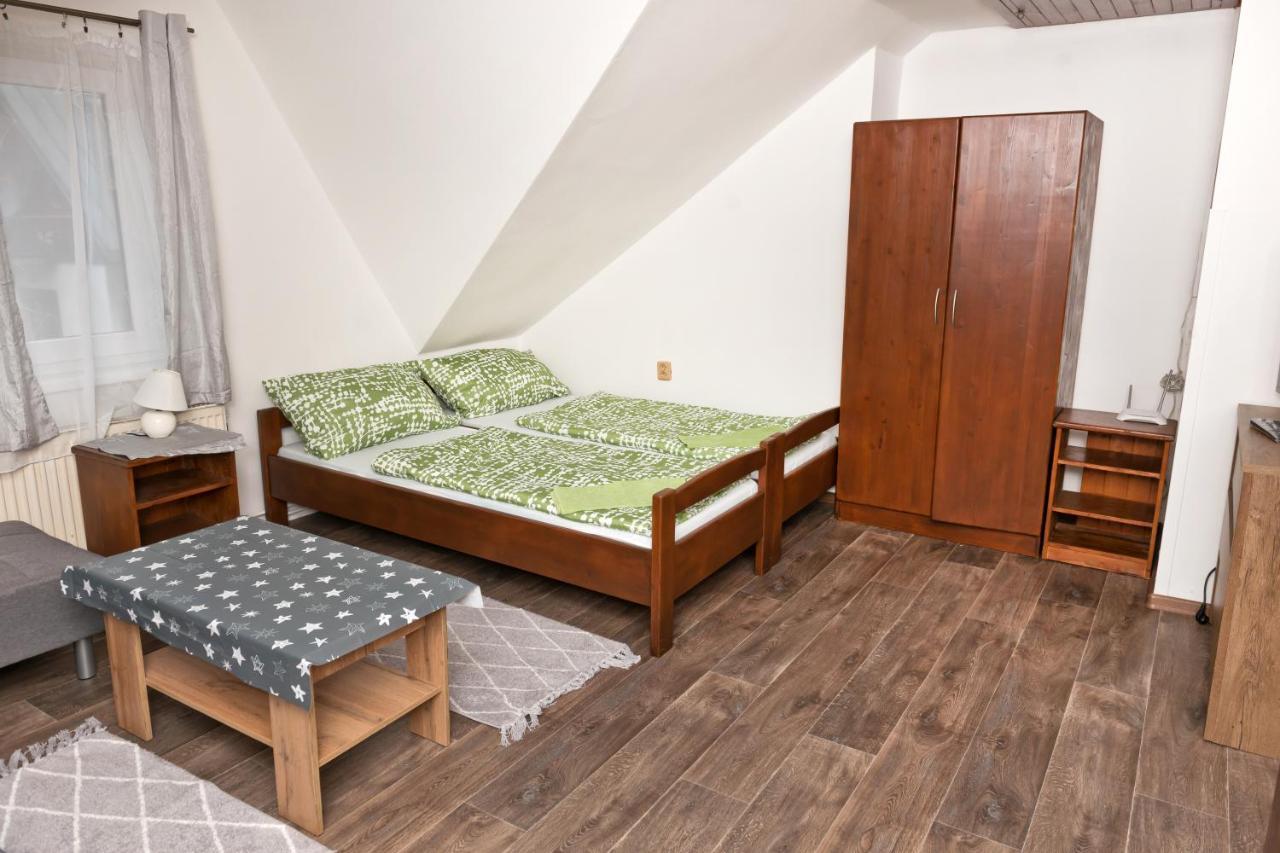 Penzion Pod Svahem Železná Ruda 외부 사진